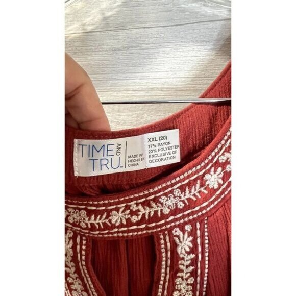 Time‎ and Tru Women's Embroidered Trim Cold Shoulder Hi-lo  Dress - Picture 6 of 7